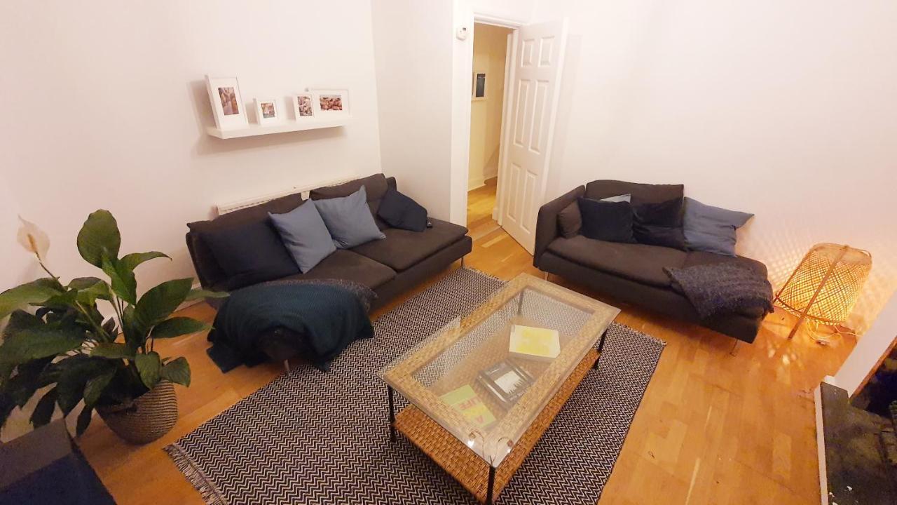 Lovely 2 Bedroom Period Garden Flat. Londen Buitenkant foto